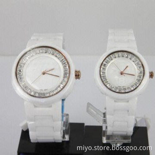 2014 Fashionable Lovers Watch with Czech Stones Shell Dial, Fancy, Stylish and Beautiful